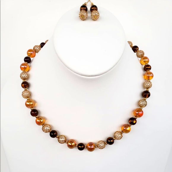 Jewelry - 😍 Glass beads necklace and earrings set 😍